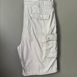 Levi's Men’s Light Gray Cargo Shorts size 40